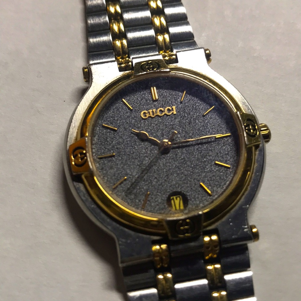 Gucci Mens Women’s silver gold watch